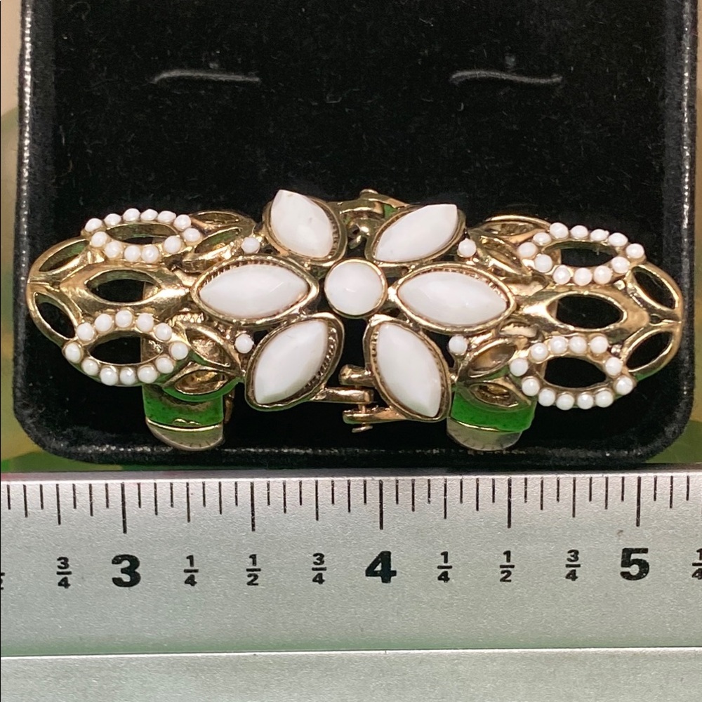Gold and White Floral Ring w/ Intricate Filigree